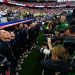 El seleccionador de Inglaterra, Tuchel, pide a la FIFA que retire a los fotógrafos que obstruyen su visión durante el himno nacional