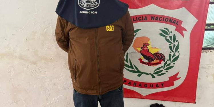 Aprehenden a dos presuntos descuidistas con frondosos antecedentes en Asunción