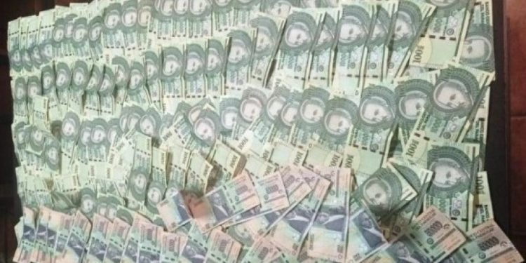 Detienen a dirigente liberal por conducir ebrio; llevaba casi G. 24 millones en efectivo