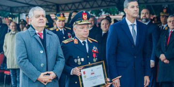 Ejecutivo oficializa ascenso de César Silguero y lo confirma como comandante de la Policía Nacional
