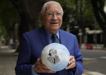 Macaya Márquez, inagotable: a los 91 años cubrirá su 18° Mundial