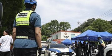 Al menos cinco personas murieron tras explosión en fábrica de motores de cohetes
