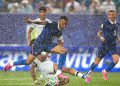 Francia se instala en dieciseisavos con una goleada 3-0 a Irak y un doblete de Mbappé