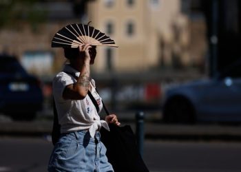 Alerta roja ante ola de calor que podría reescribir récords en Francia