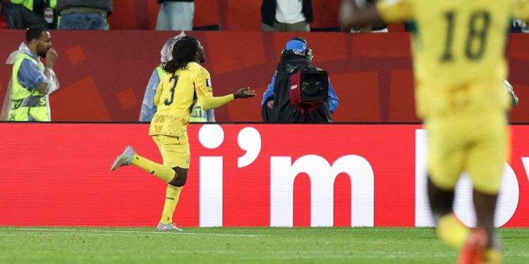 Yirenki anota en tiempo de descuento para la victoria de Ghana sobre Panamá