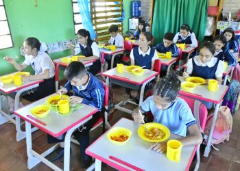 Gobernaciones de Concepción y Alto Paraná recuperan la administración de Hambre Cero
