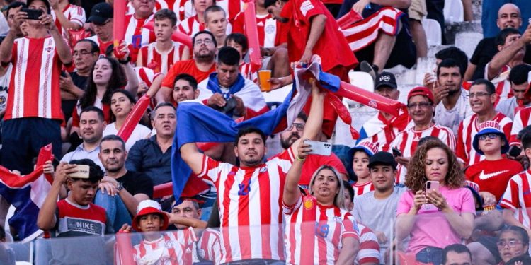 Más de 4.500 paraguayos ya viajaron a EEUU para acompañar a la Albirroja en el Mundial