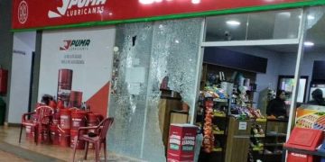 Guardia repelió a balazos un intento de asalto a gasolinera en Itapúa