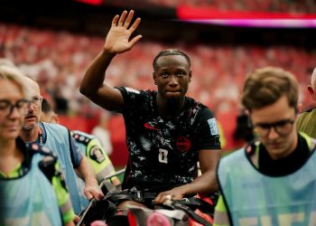 El canadiense Koné será operado tras sufrir una grave lesión en el partido contra Qatar