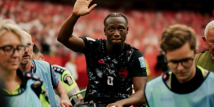 El canadiense Koné será operado tras sufrir una grave lesión en el partido contra Qatar