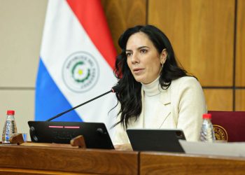 Avanza en el Senado millonario crédito para pavimentación y puentes en siete departamentos