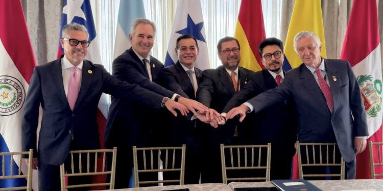 Paraguay se suma al Compromiso de Santiago para combatir el crimen organizado transnacional