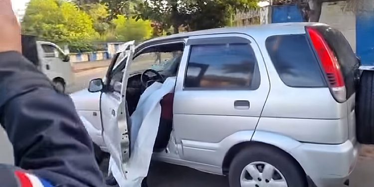 Mujer fallece tras sufrir aparente infarto mientras conducía en pleno centro de Luque