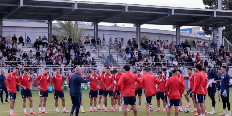 Mundial 2026: Alfaro va perfilando el equipo para el debut de Paraguay contra Estados Unidos