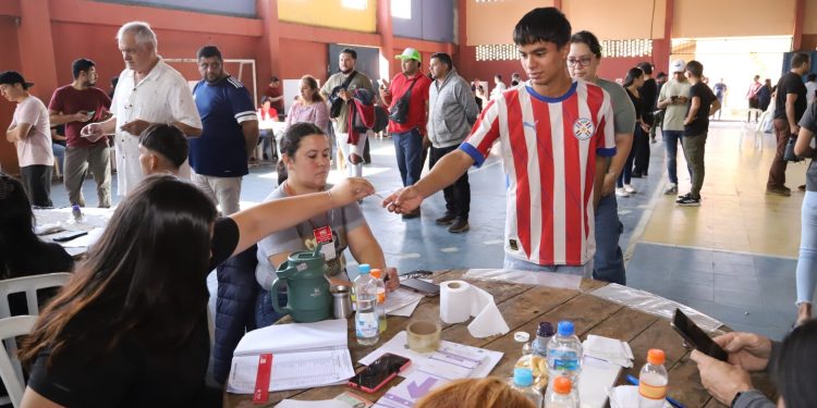 Reporte de las 13:00 h registra un 24.5% de participación general con la ANR liderando la concurrencia
