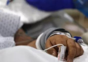 Esposa de paciente con botulismo relata el calvario de su familia: «estamos viviendo una tragedia»