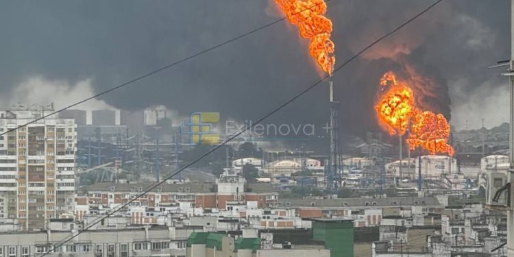Golpe a la energía rusa: Ucrania atacó otra vez una refinería estratégica