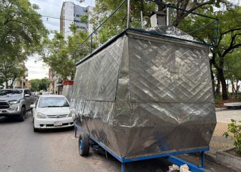 Retiran carros lomiteros instalados sin permiso en el microcentro