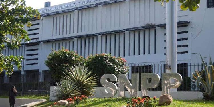 SNPP ofrece más de 600 cursos de capacitación en juNio en todo el país