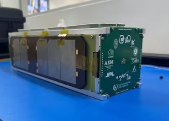 Estudiantes impulsan proyecto de estación terrena para comunicarse con satélite paraguayo