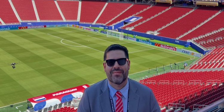 FIFA cancela credencial al periodista «Chipi» Vera tras duros insultos en vivo