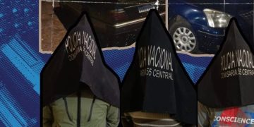 Detienen a tres policías por venta irregular de arma reglamentaria en Ñemby