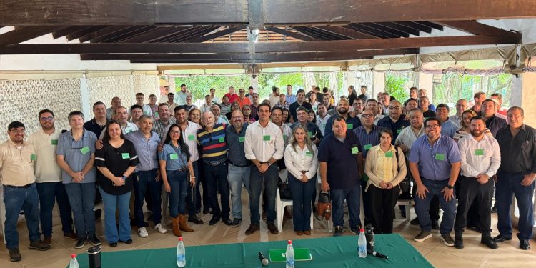 Víctor Miranda es reelecto al frente de la Asociación de Ingenieros Agrónomos del Paraguay
