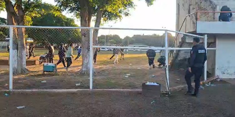 Violenta gresca en partido de fútbol en Luque deja un policía gravemente herido y un árbitro agredido