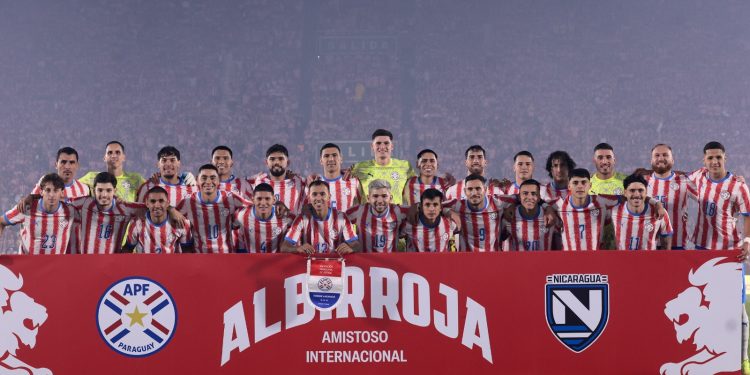 Paraguay se despide de su público goleando a Nicaragua
