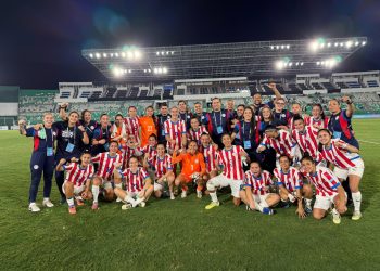 Paraguay golea a Bolivia y llega a la jornada final con chances de repechaje mundialista