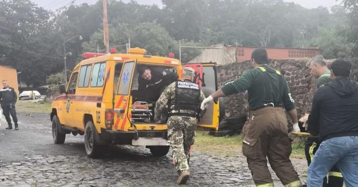 Rescatan a una persona que se arrojó desde el puente Remanso