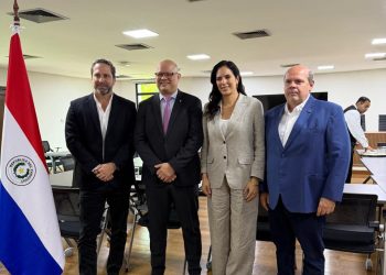 Gobierno promete desembolsar hasta USD 100 millones mensuales a constructoras para estabilizar deuda