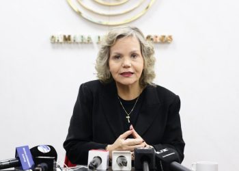 Senadora respalda modificaciones al «divorcio exprés» y destaca beneficio social