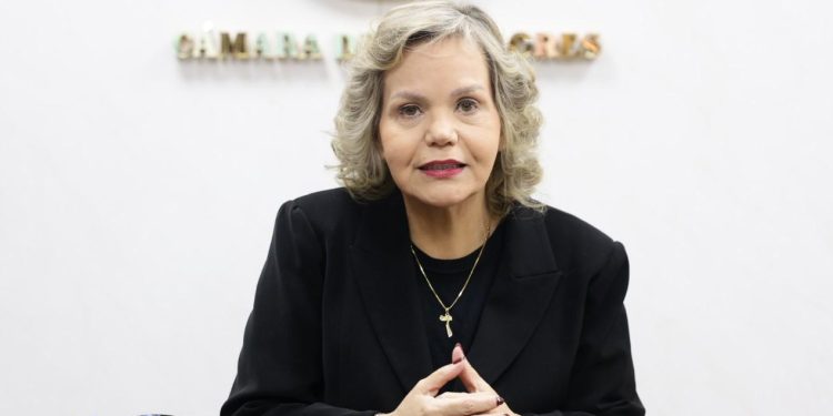 Senadora respalda modificaciones al «divorcio exprés» y destaca beneficio social