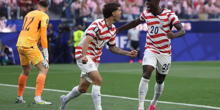 Pulisic no entrena con el grupo y enciende las alarmas en Estados Unidos
