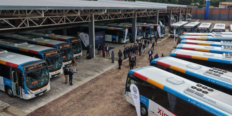 Incorporan 20 buses cero kilómetros para reforzar el servicio de la Línea 44