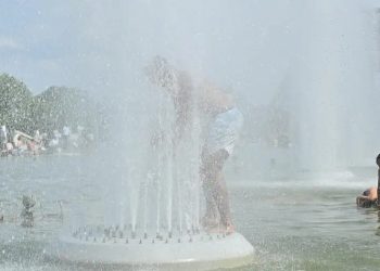 Francia en alerta máxima por calor extremo e incendios