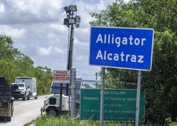 Florida cierra el centro migratorio “Alligator Alcatraz” tras 21.000 deportaciones