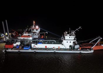 Paraguay recibe moderna draga para fortalecer Hidrovía Paraguay–Paraná