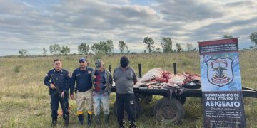 Sorprenden a presuntos cuatreros con carne vacuna y terminan detenidos