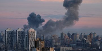 Al menos 11 fallecidos y decenas de heridos tras un masivo bombardeo ruso sobre Ucrania