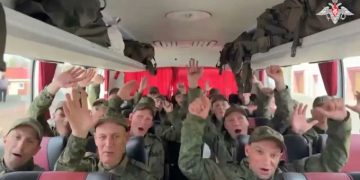 Rusia y Ucrania completan intercambio de 370 prisioneros