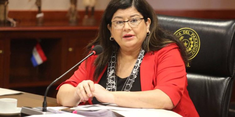 «No nos deben importar los discursos populistas ni mediáticos», advirtió la ministra Carolina Llanes