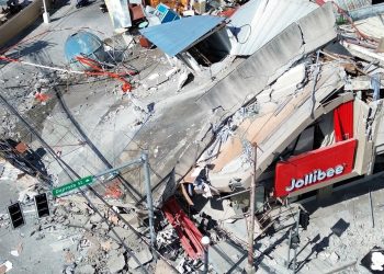 Terremoto en Filipinas dejó al menos 15 muertos y hay alerta de tsunami