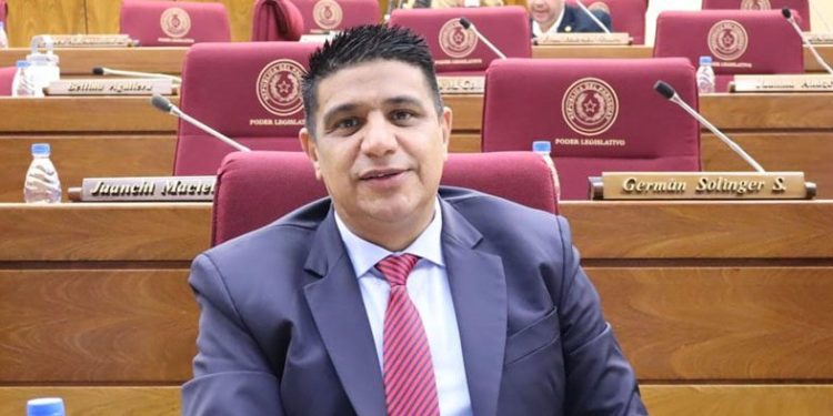 Diputado anticipa una «señal inédita» del Ejecutivo con un reajuste del salario mínimo superior al técnico