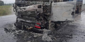 Fatal choque e incendio: un motociclista perdió la vida