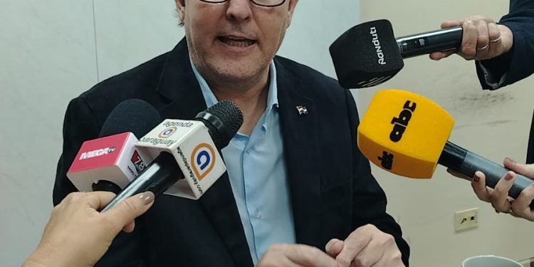 Filizzola cuestiona fallo de la Corte y advierte que se validó una expulsión sin notificación previa