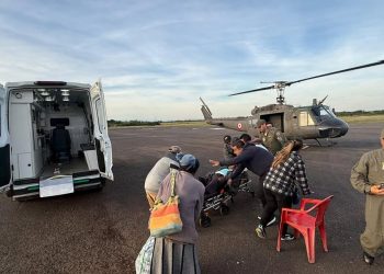 Fuerza Aérea Paraguaya emplea helicóptero para evacuación aeromédica de urgencia