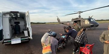 Fuerza Aérea Paraguaya emplea helicóptero para evacuación aeromédica de urgencia