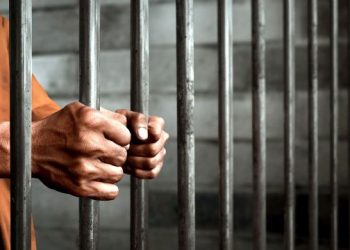 Padrastro es condenado a 17 años de prisión por abusar sistemáticamente de su hijastra